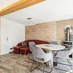 Casa vacanze Amazing Home In Zeulenroda-Triebes With Sauna *